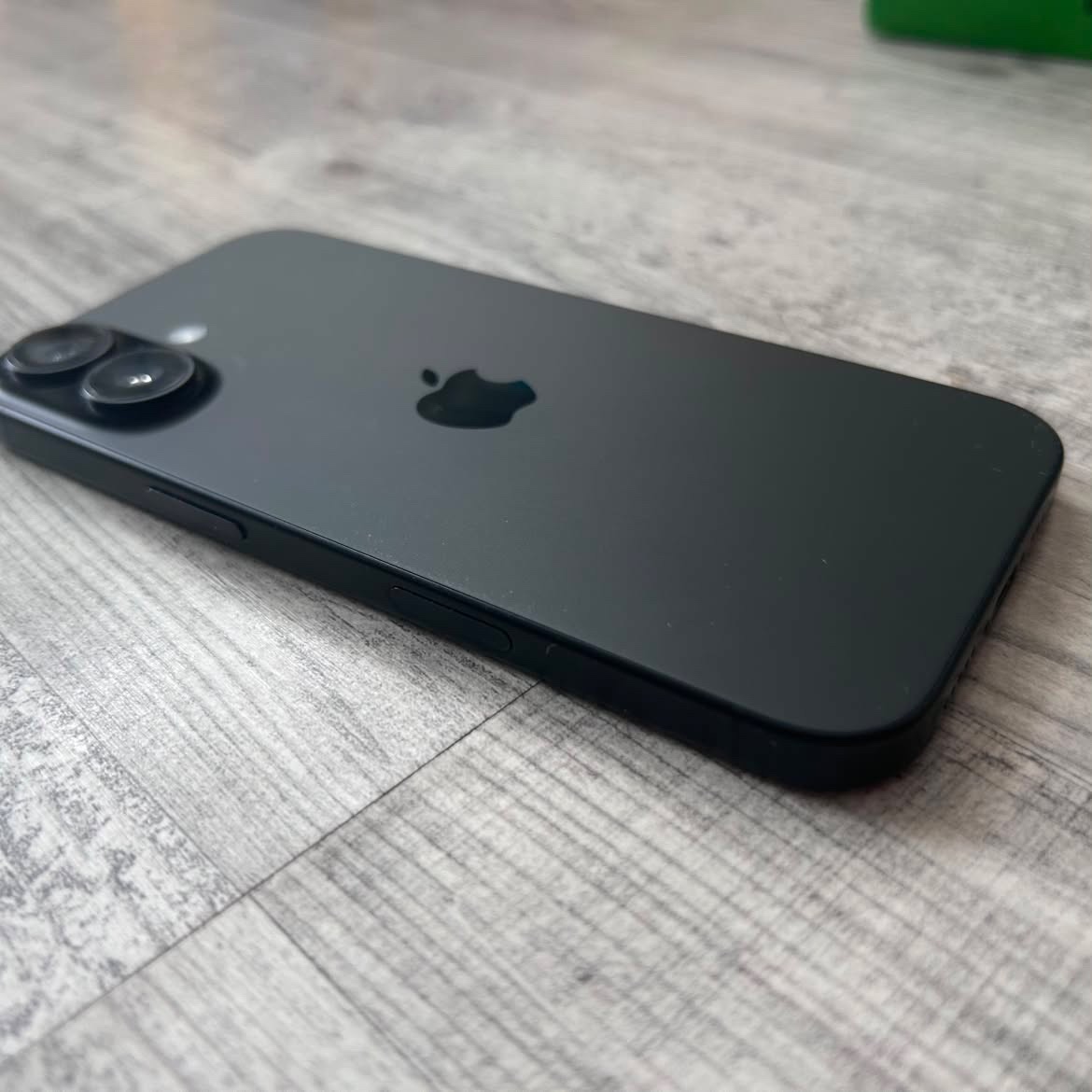 iPhone 16, 128gb, čierna farba - 2
