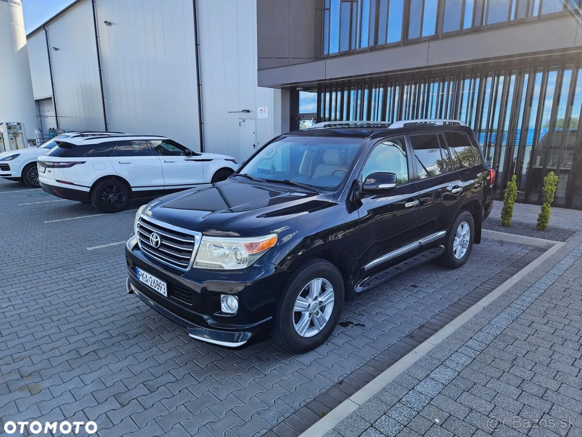 Land Cruiser 4.6 GXR 2013r