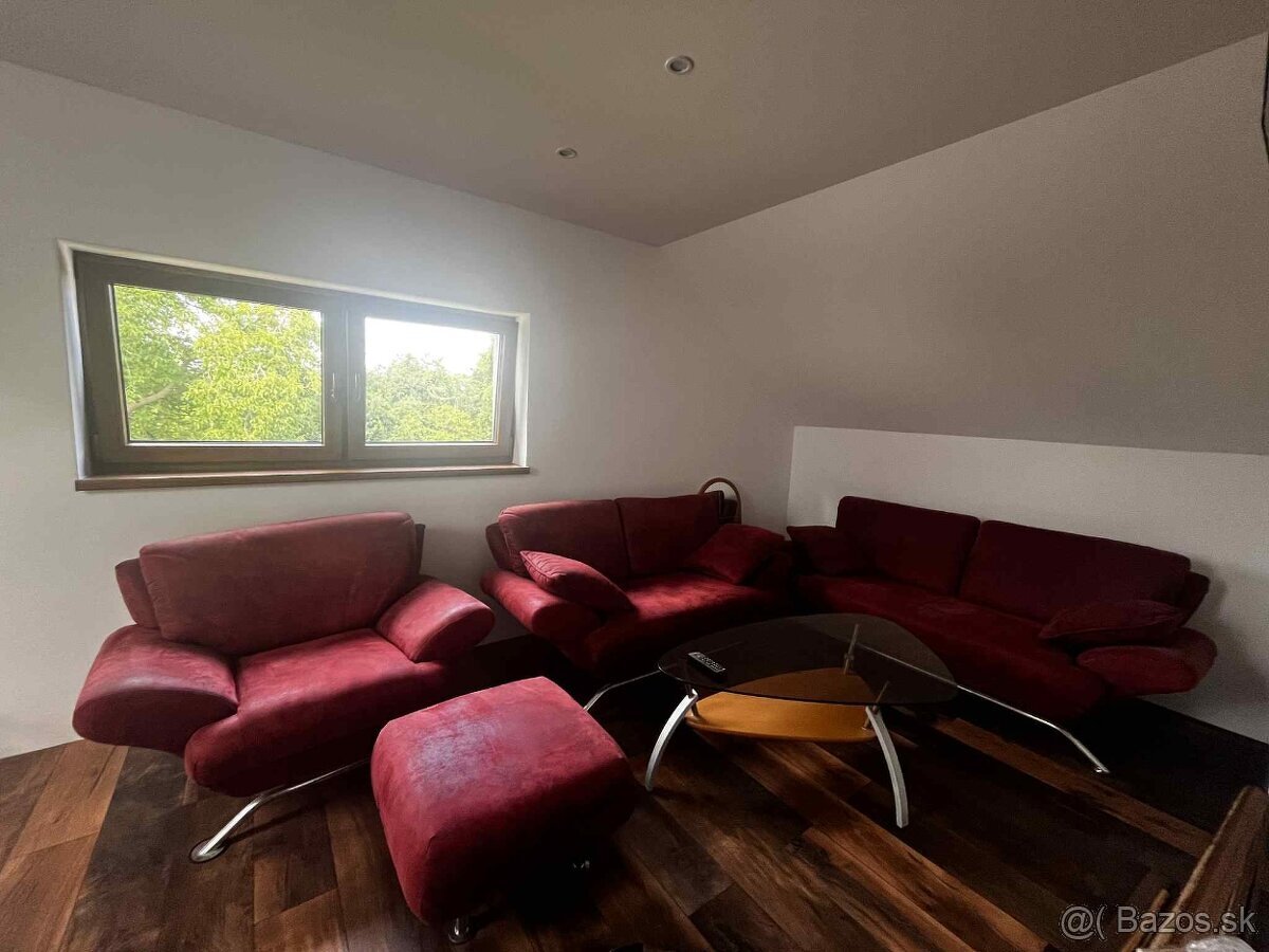 Cervena sedacia suprava - 2