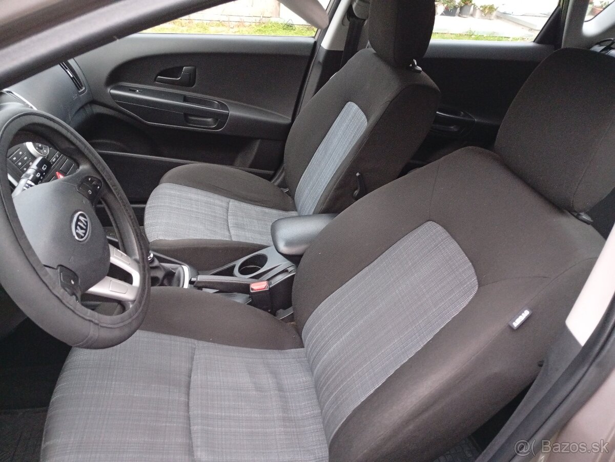 Kia Ceed 1.6 benzin 2011 - 2