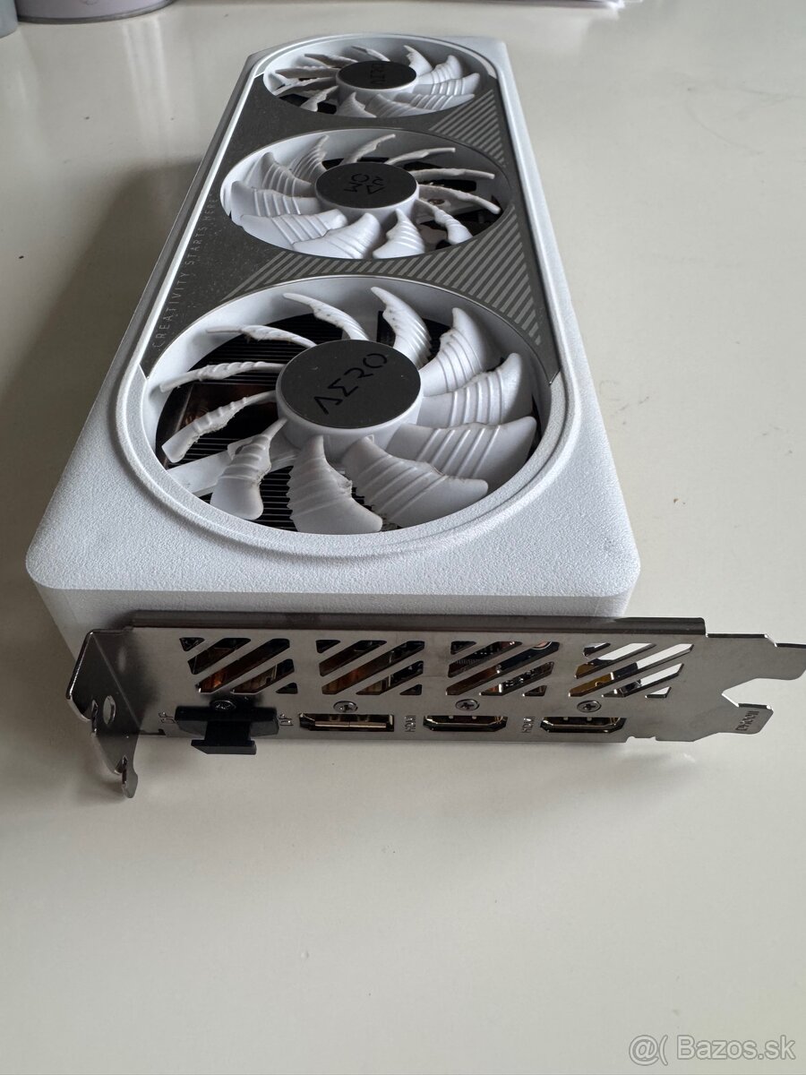 Gigabyte GeForce RTX 4060 Ti Aero - 8GB - 2