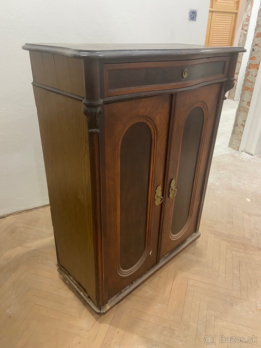 Starožitna skrinka - 2