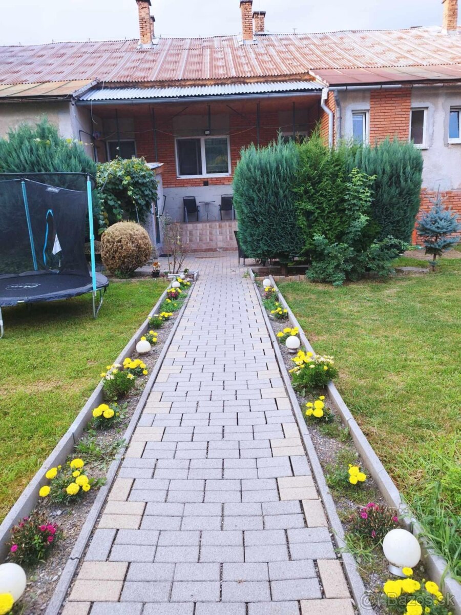 Rodinný dom v pokojnej lokalite v Slavošovciach. - 2