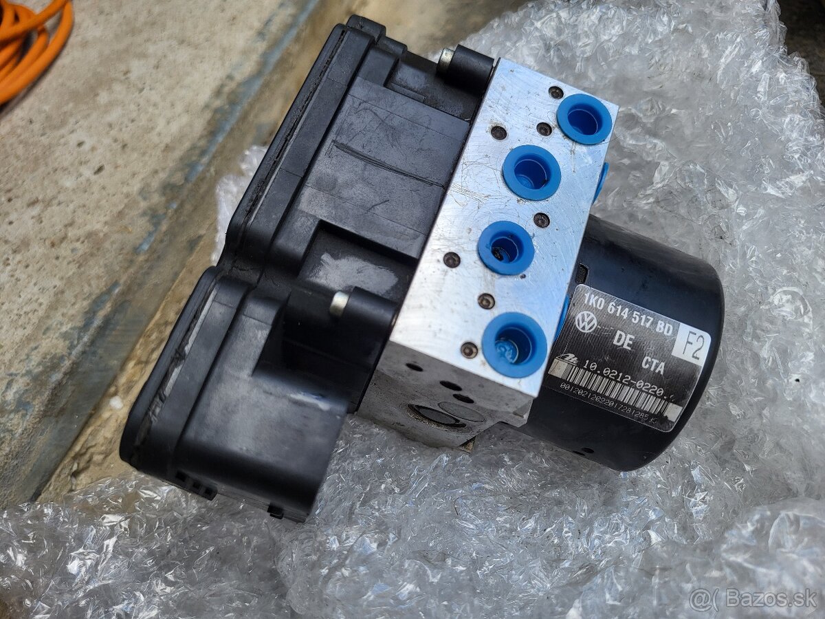 Predám ABS jednotku z Škoda Octavia II - 2