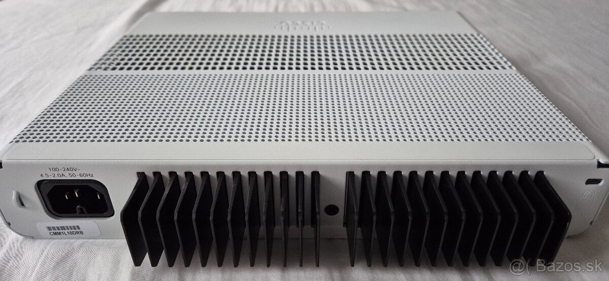 Cisco catalyst switch WS-C3560CX-12PC-S - 2