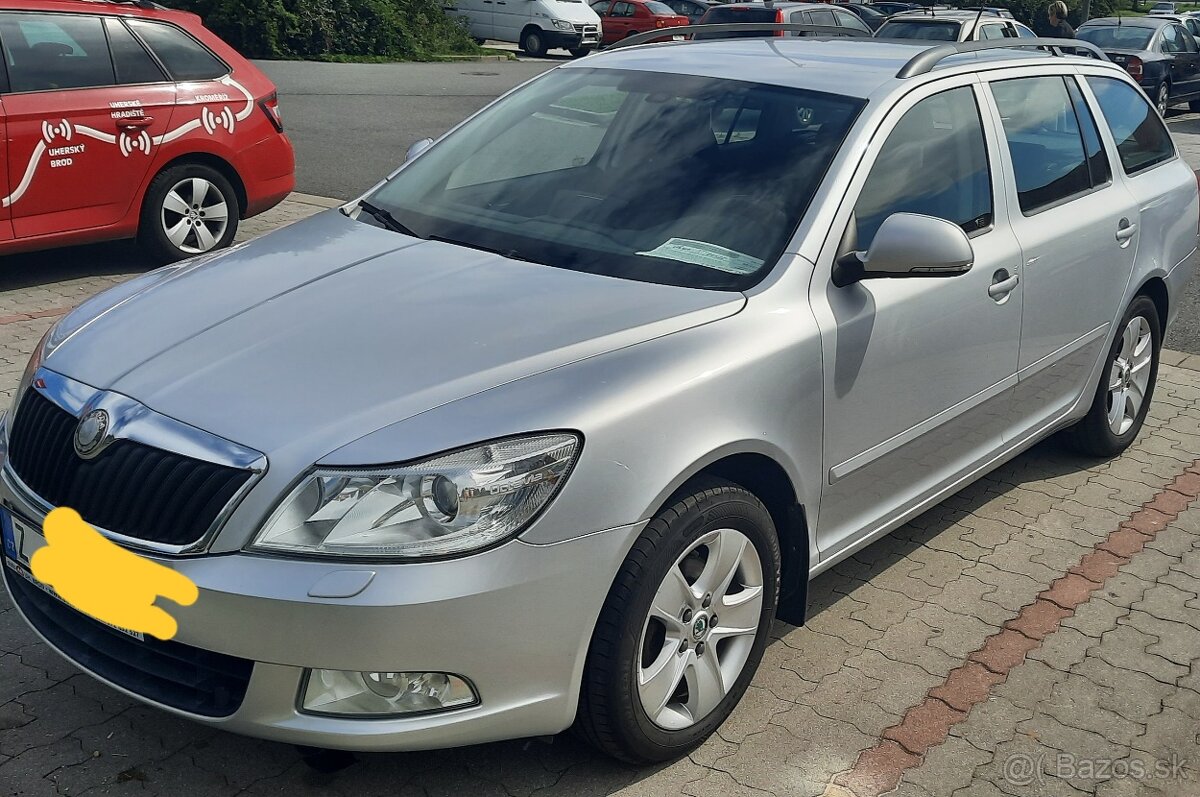 ŠKODA OCTAVIA 1.6(75kw) ZĽAVA(zadní dveře v elekt - 2
