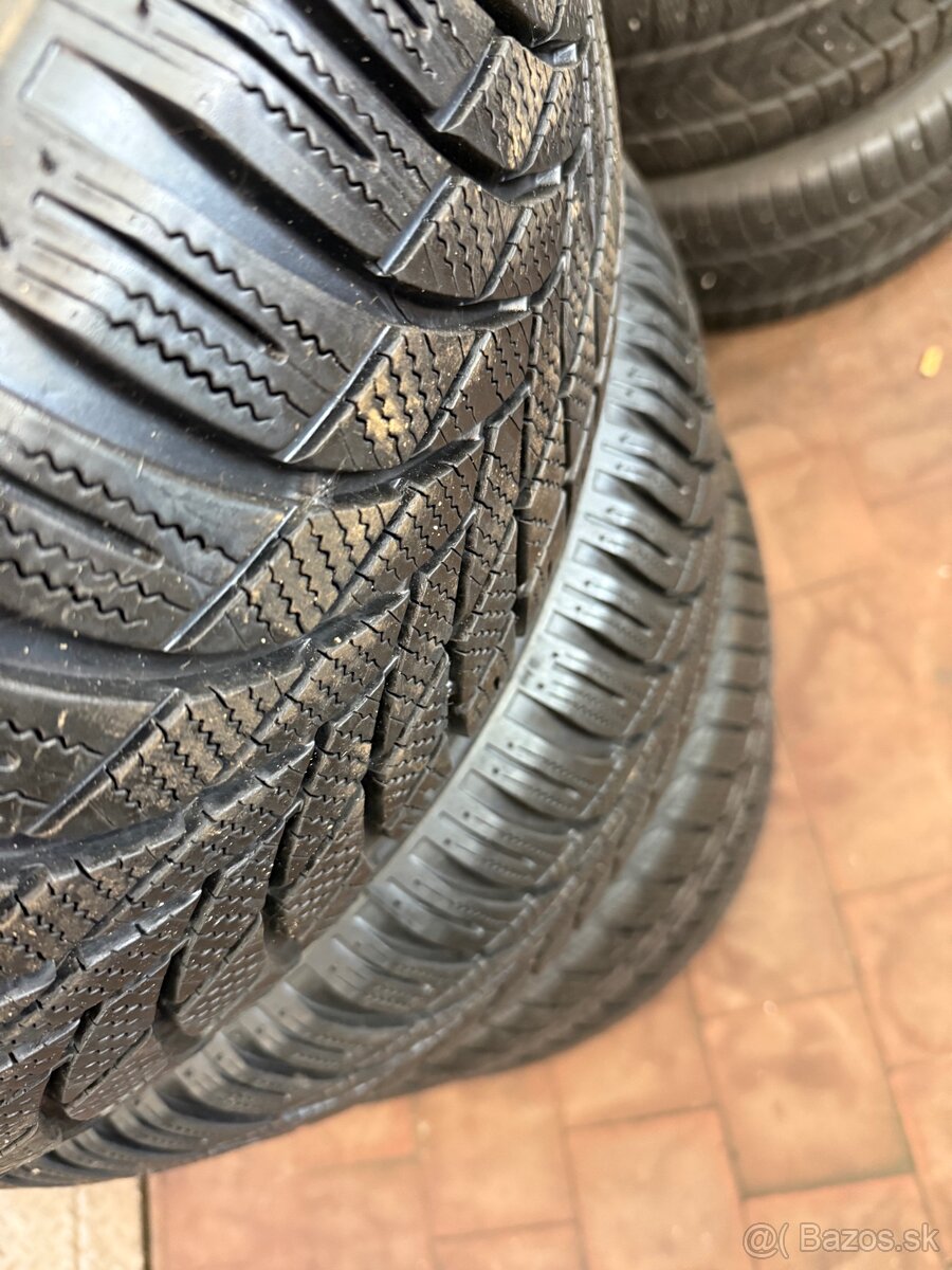 225/55 R17 barum - 2