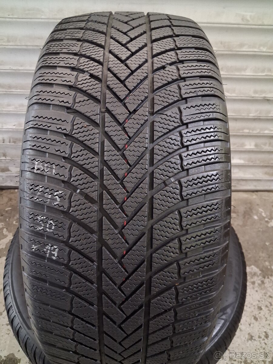 Bridgestone zimné 245/50/R19 - 2