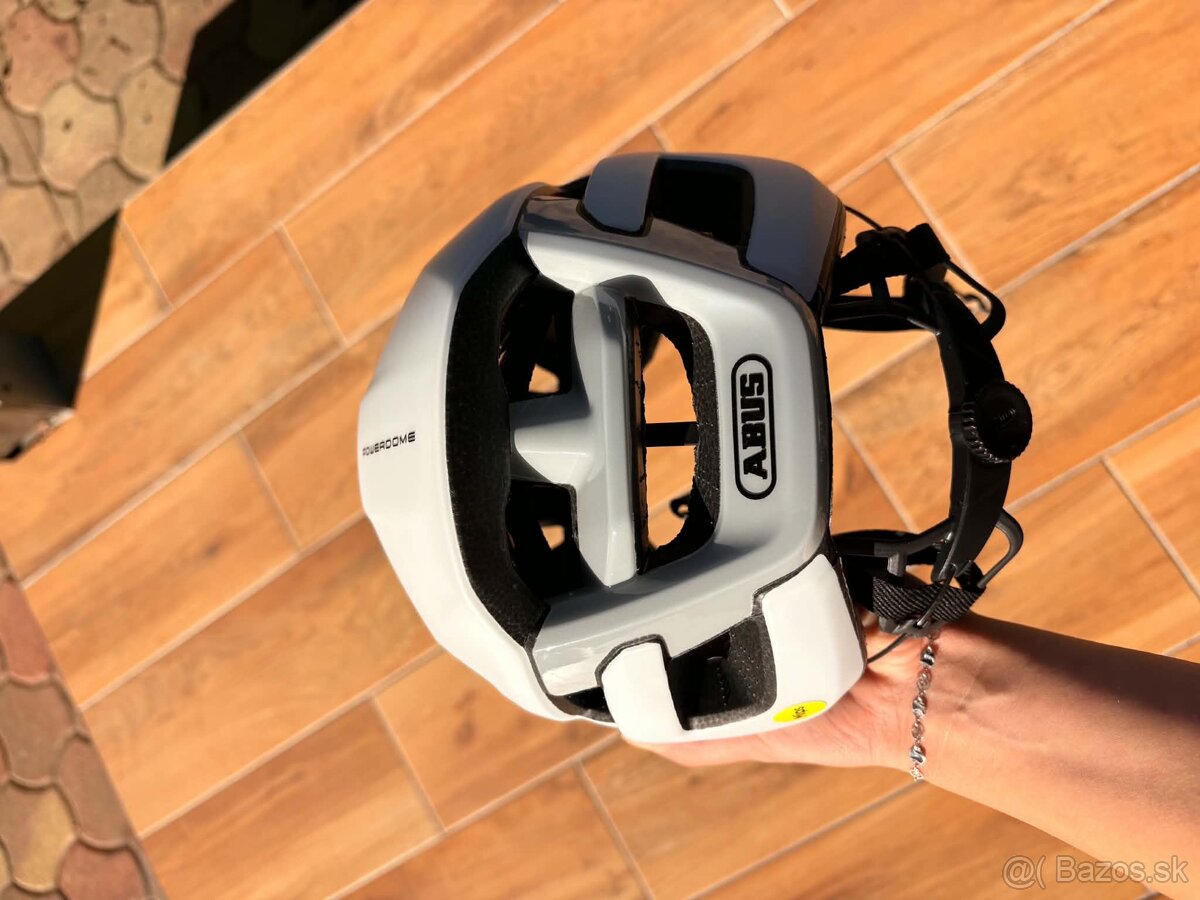Cyklistická prilba Abus, Powerdome Mips - 2