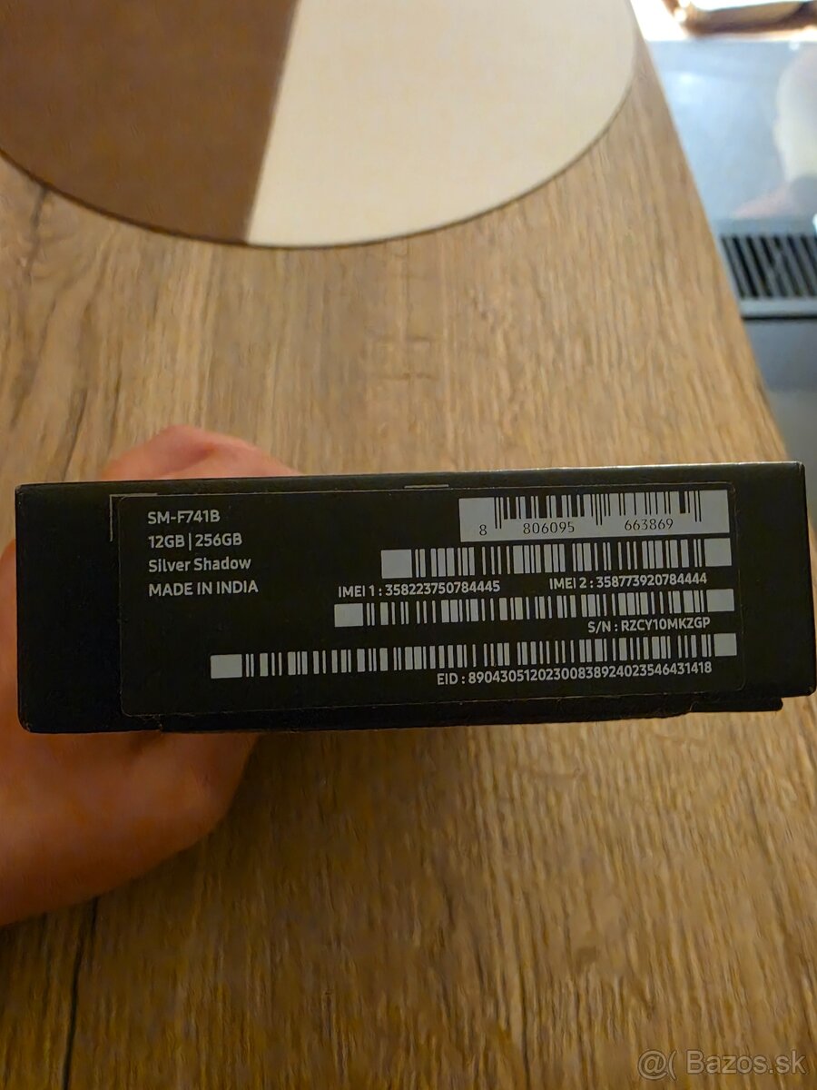 Samsung Galaxy Z Flip 6 - 2