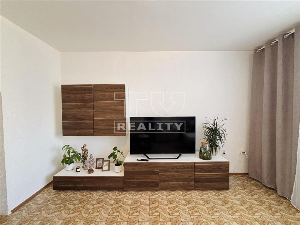 IBA U NÁS 4-IZBOVÝ BYT 80m2 S BALKÓNOM, BÁNOVCE NAD... - 2