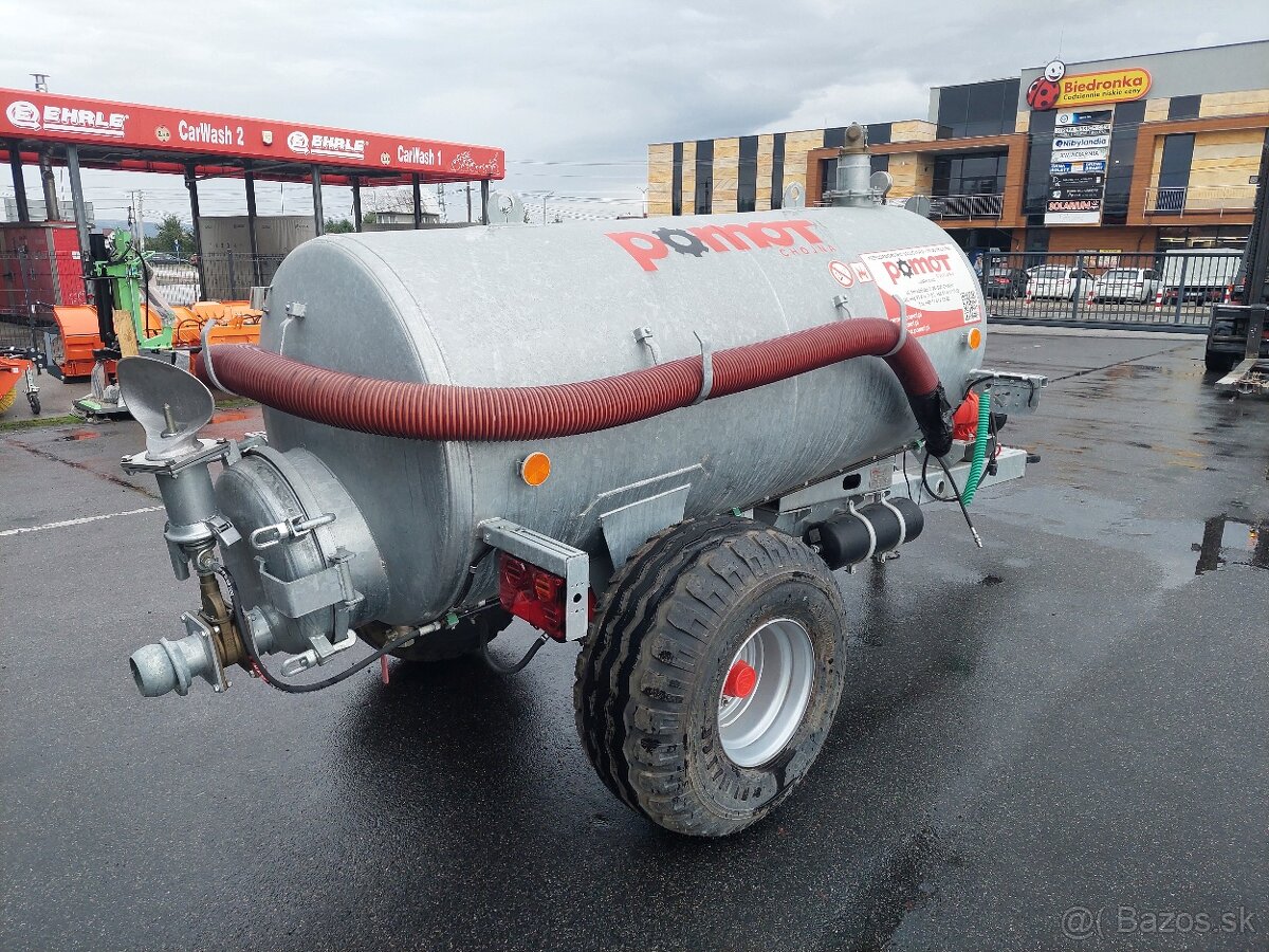 Fekal Pomot 2500 L - 2