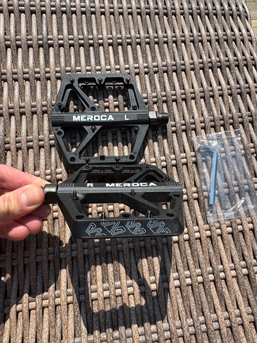 Flat pedále na bike čierne - 2