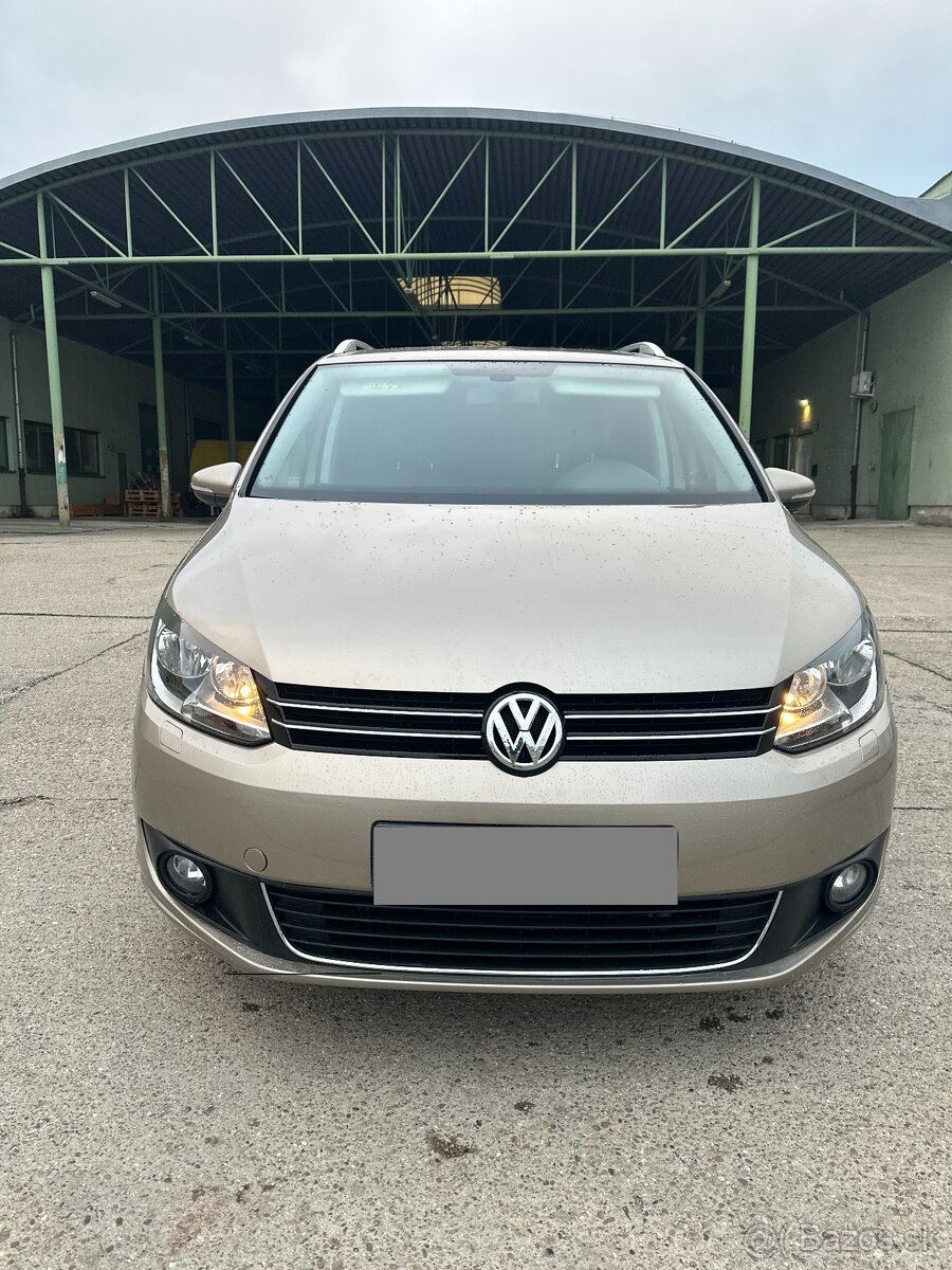 Volkswagen Touran 1.4 TSI Highline 7 miest + Ťažné - 2