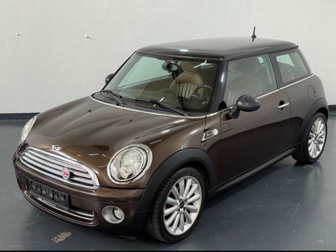 Mini Cooper 1.6 benzin 85kw, Na SK značkách - 2