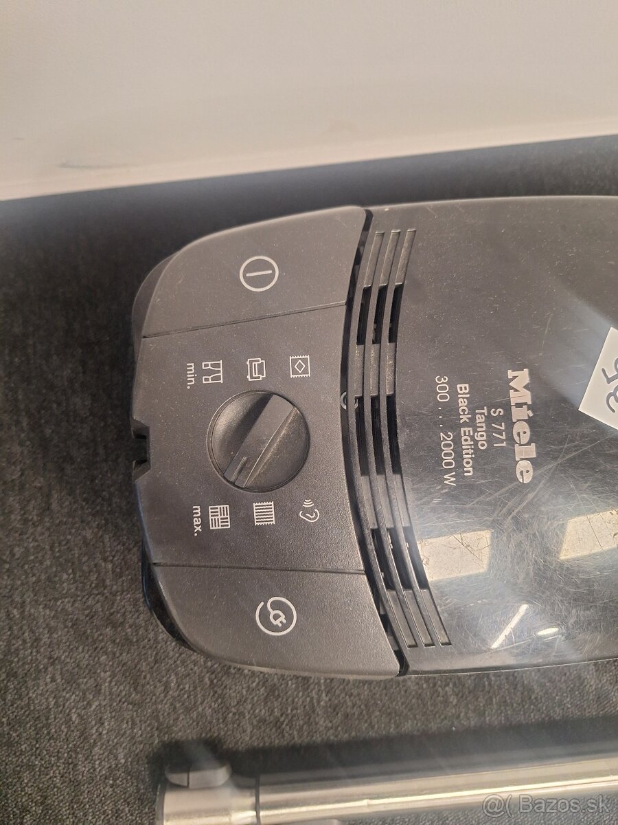 Podlahový vysávač – položka 145 - 2