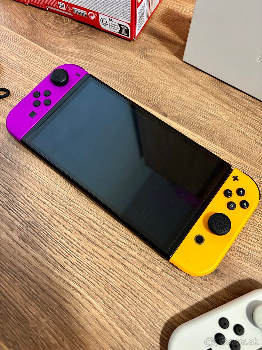 Nintendo Switch OLED + príslušenstvo - 2
