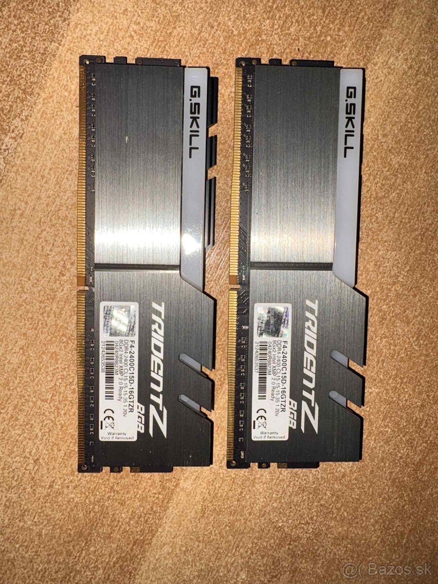 RAM - F4-2400C15D-16GTZR - 2