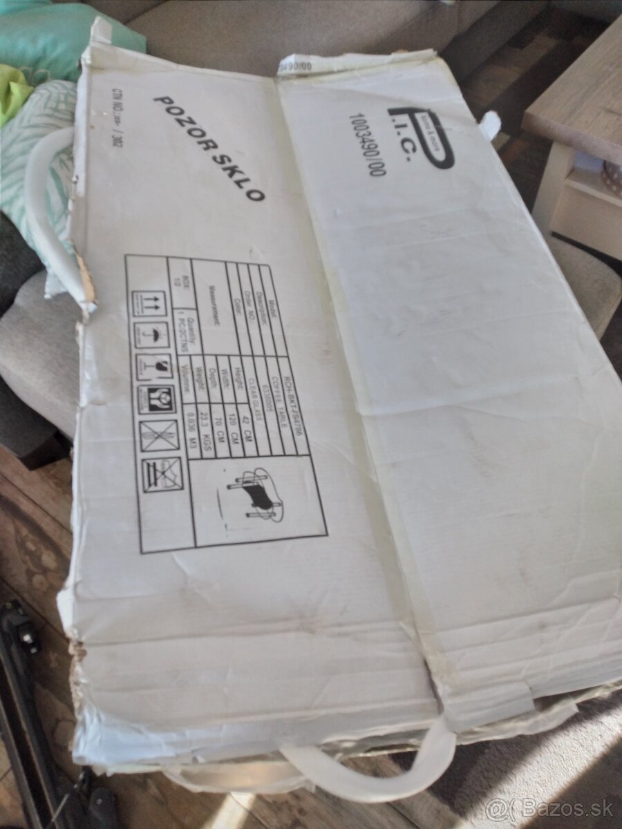 Sklený konferencny stolik - 2