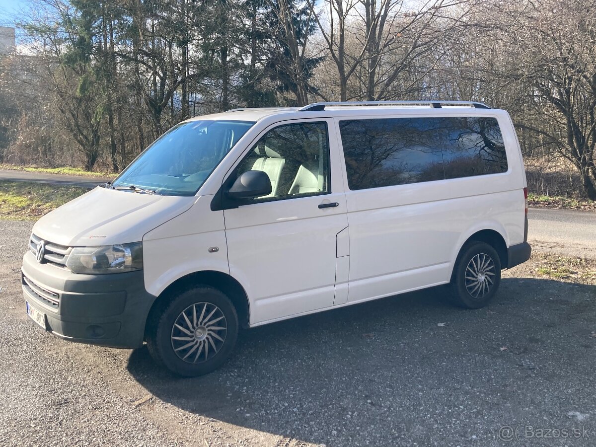VW Transporter T5.1 2.0 TDi 9 miest - 2