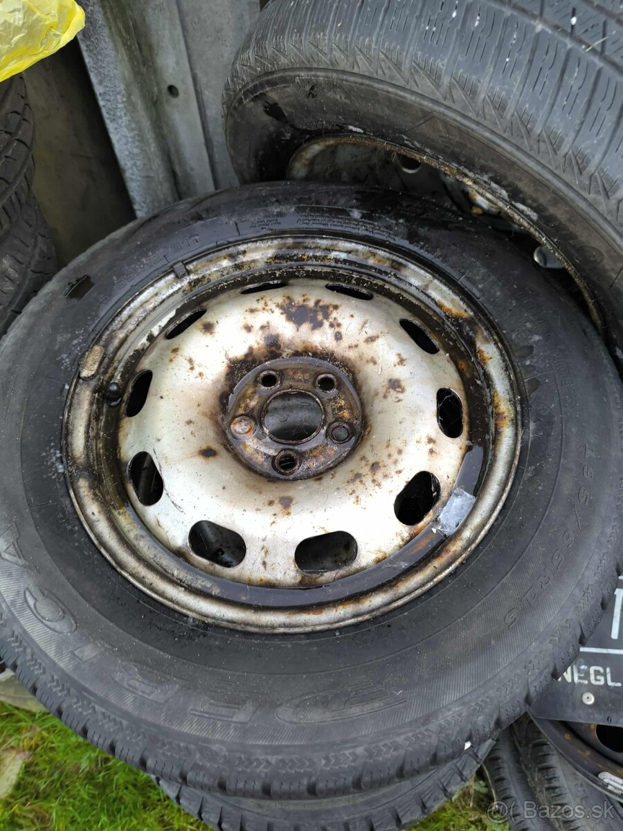 Zimne gumy s diskami 195/65 R15 - 2