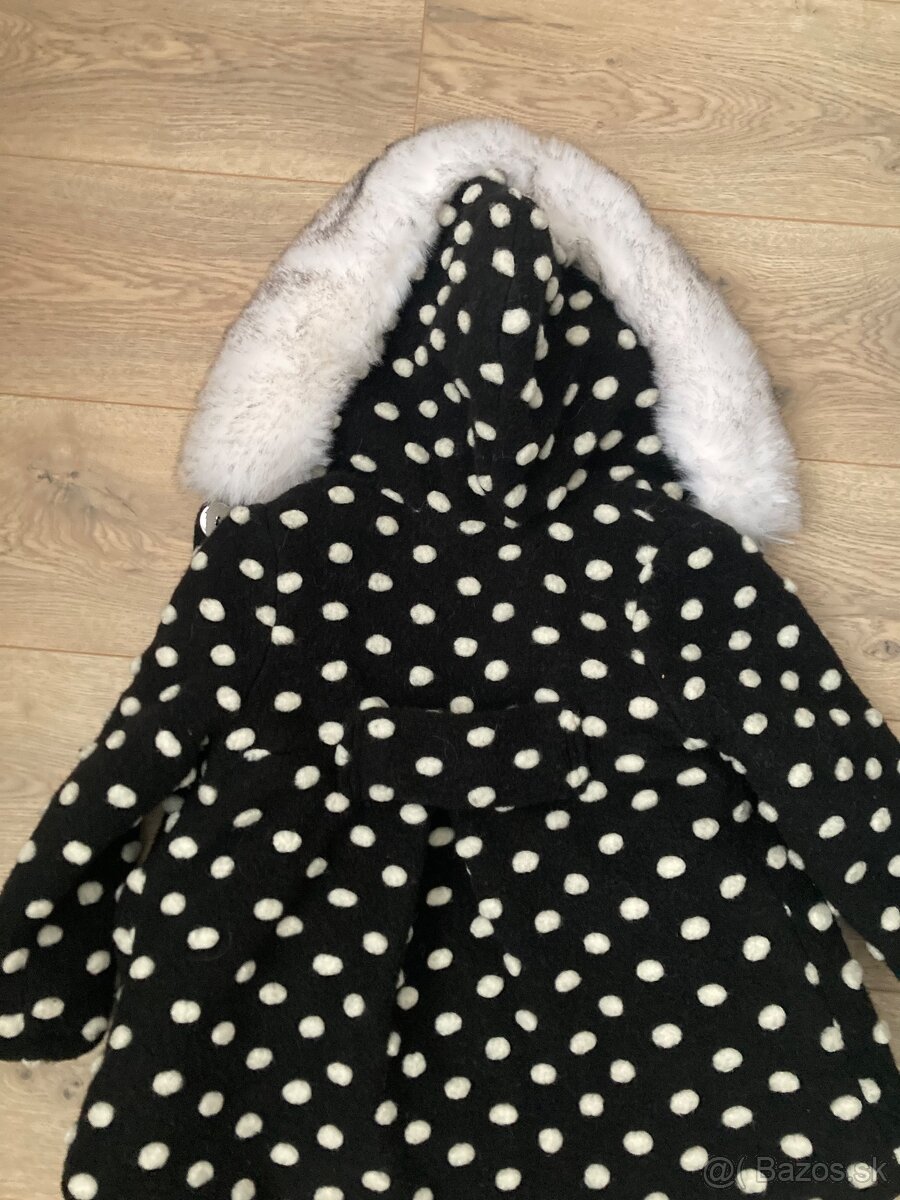 Bodkovaný kabatik 116 - 2