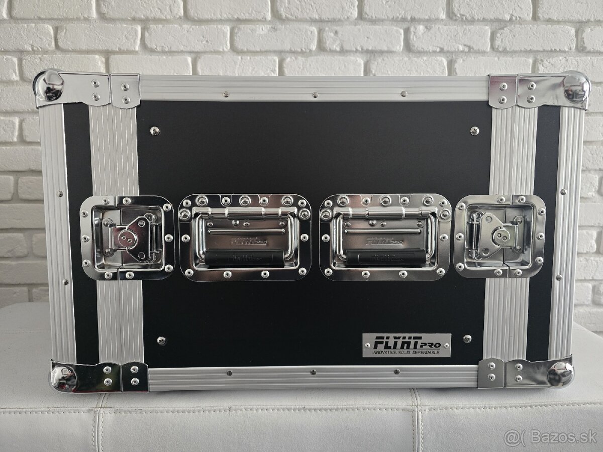 Predám 19" Rack 8U Pro Double Door Profi - 2