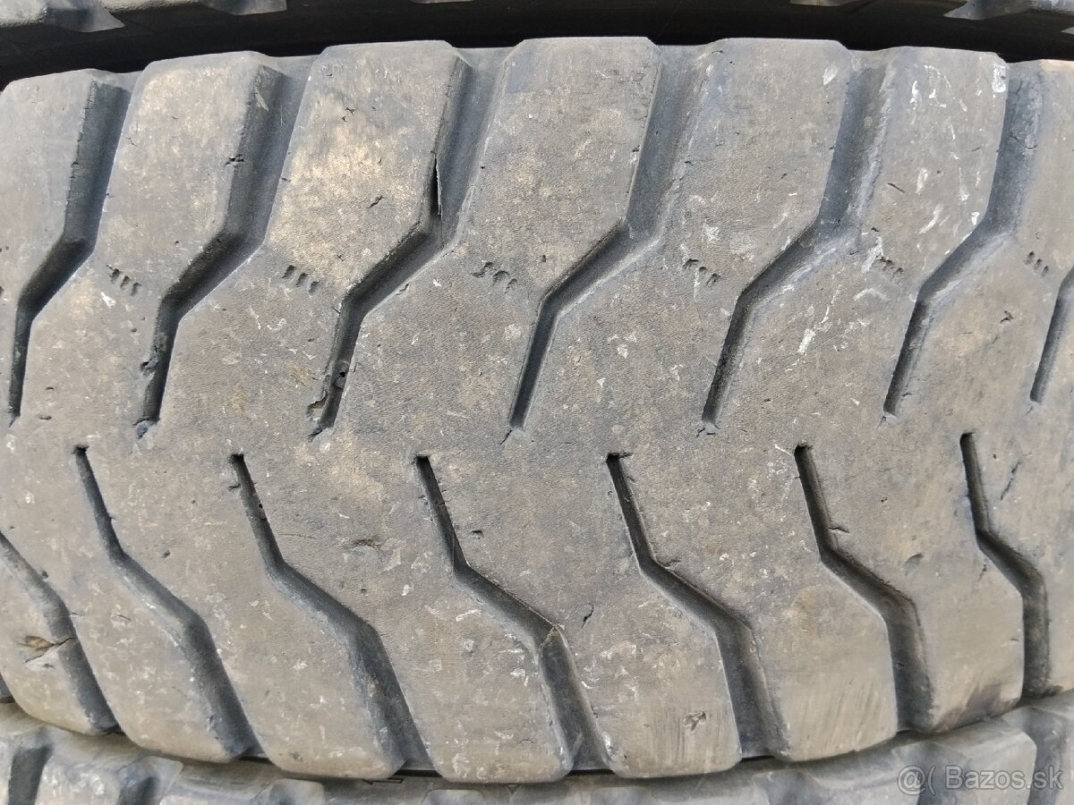 Predám pneu 315/80-22.5 - 2