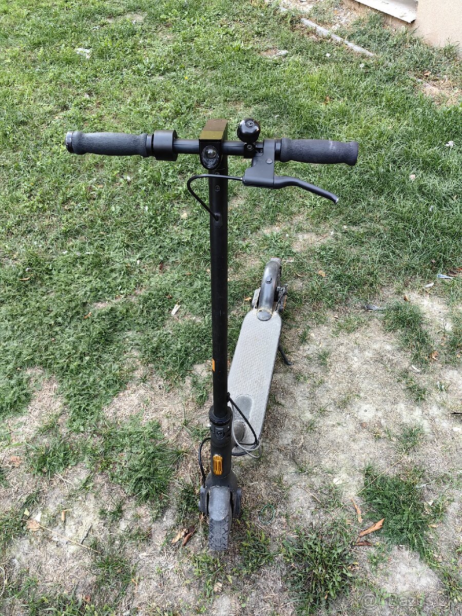 Xiaomi Scooter Essential - 2