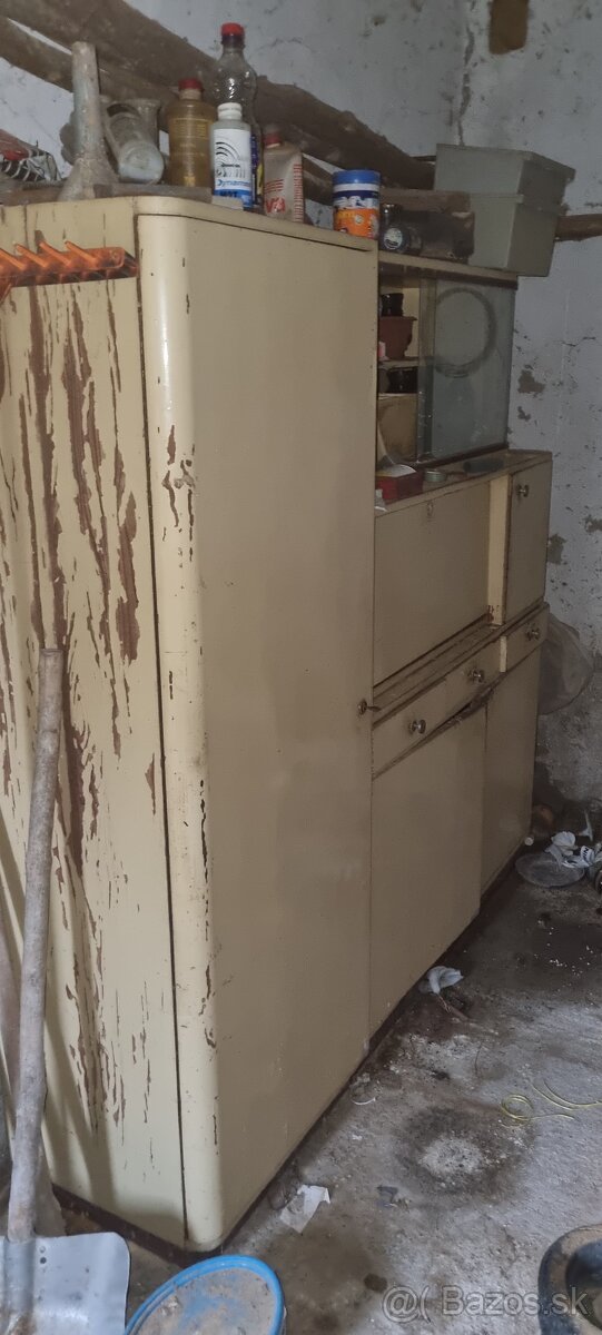 Skriňa Česko-Slovenská výroba - 2