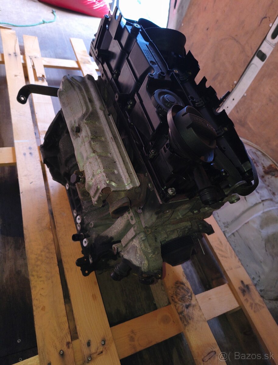 Motor N47D20C - ohnutý blok - 2