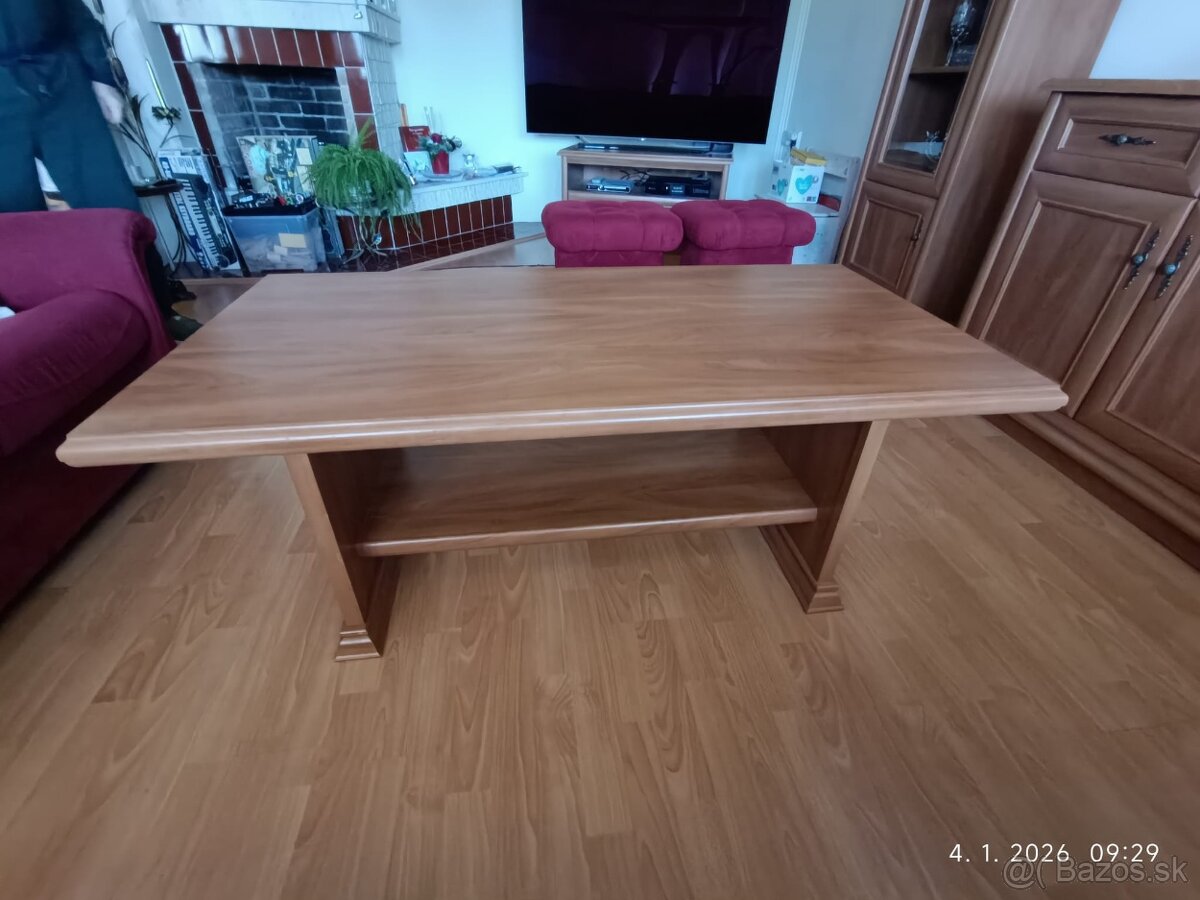 Obývacia zostava a stolík - 2