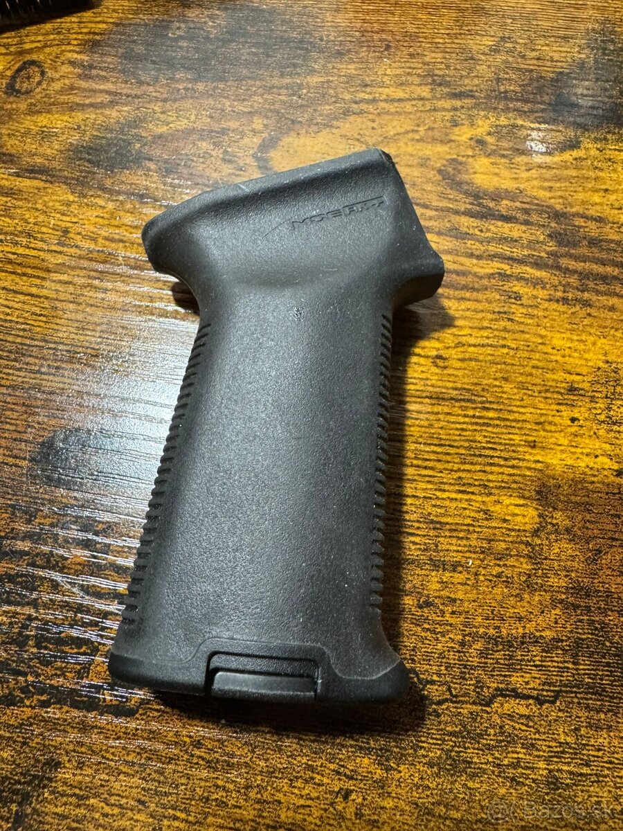 AK47 / AKM / AK74 magpul ručka - 2