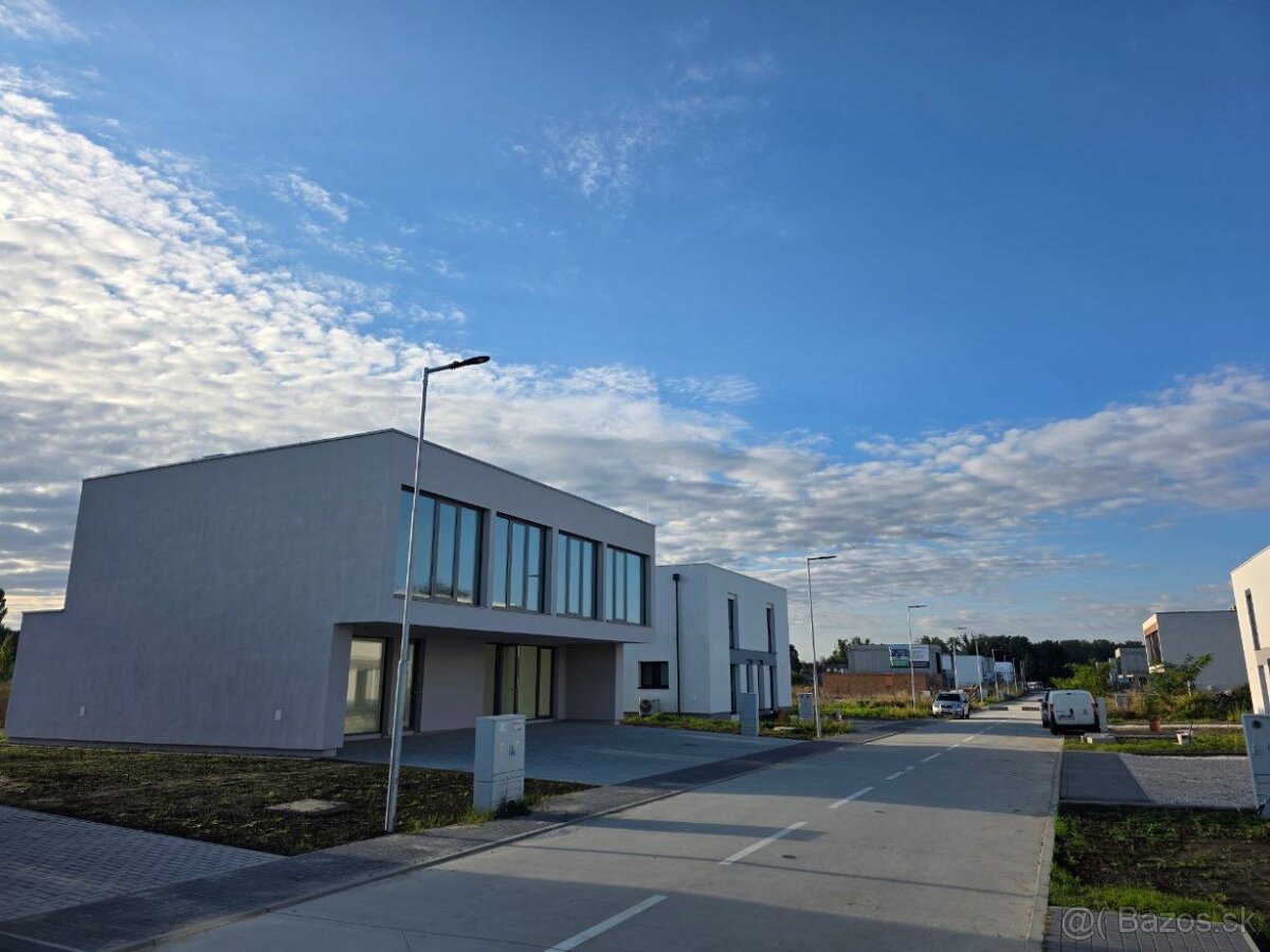 Dom Kráľova pri Senci - 2