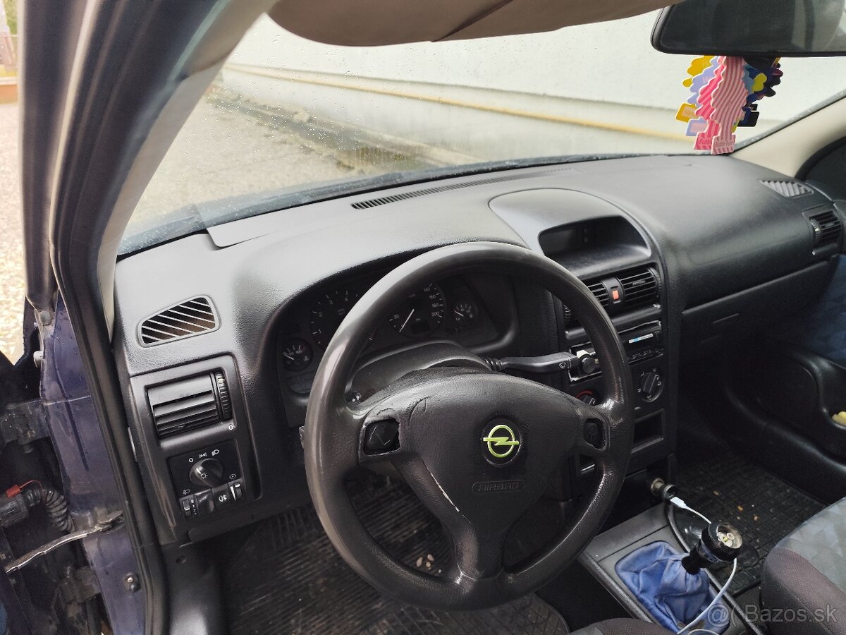 Opel Astra G - 2