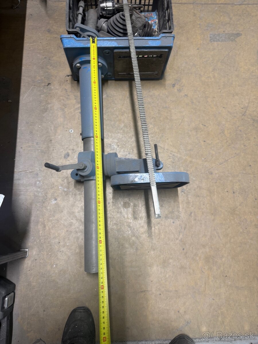 Rozobrata stojanova vrtačka - 2