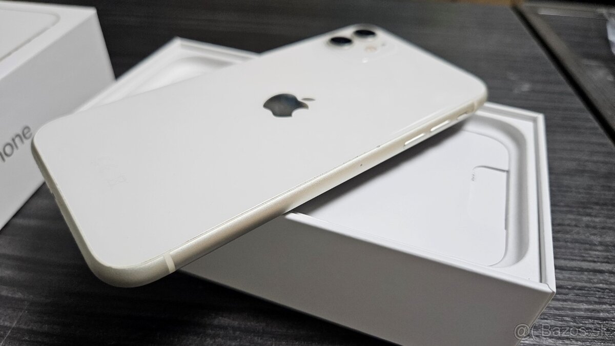 Apple iPhone 11 biely 128GB - puknutý - 2