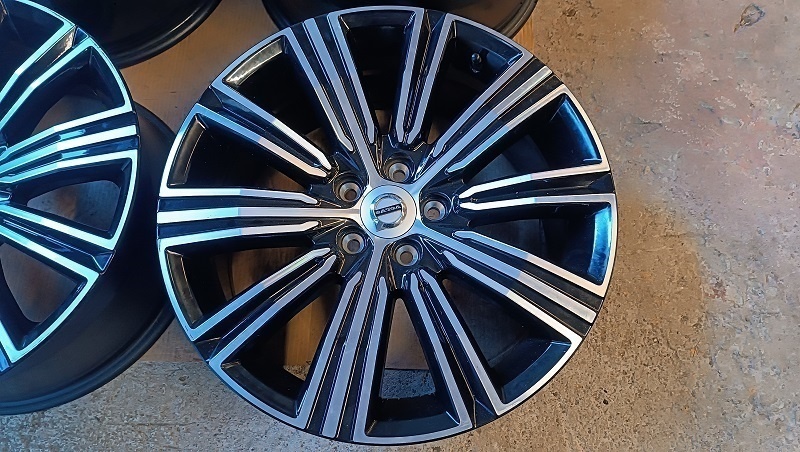 VOLVO R18 alu disky 5x108 mm - 2