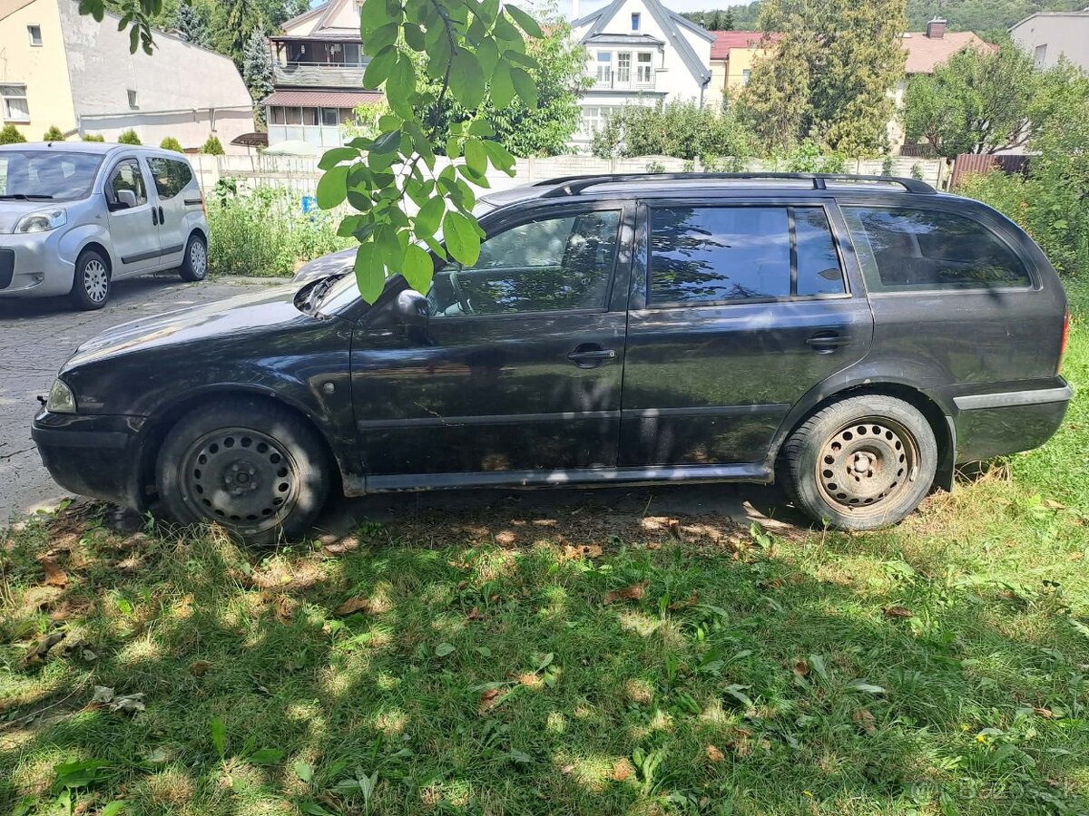 Škoda Octavia - 2
