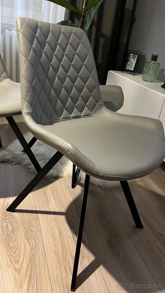 Jedalenske stolicky - 2