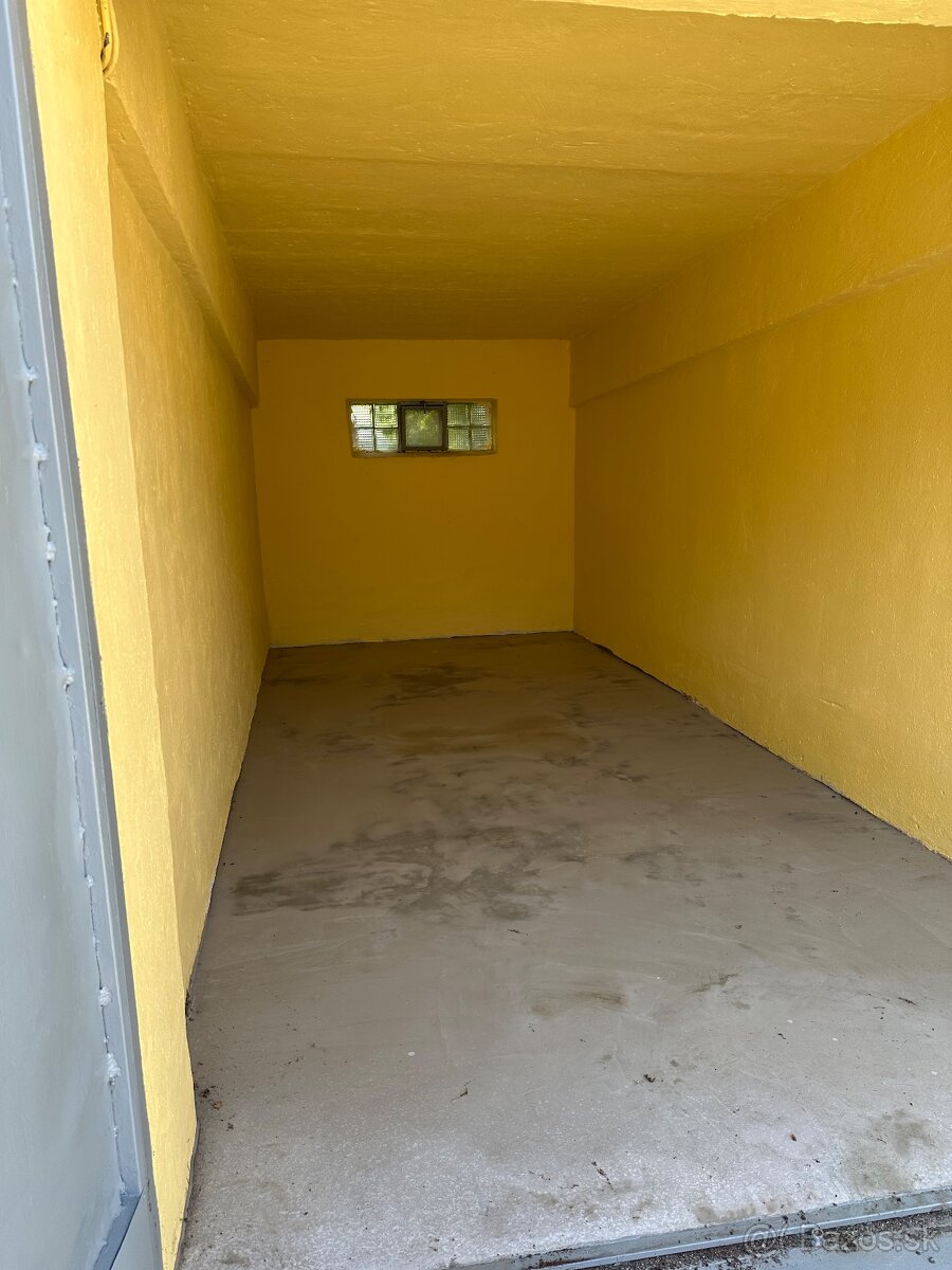 Garaz Pavlovicove namestie Presov - 2