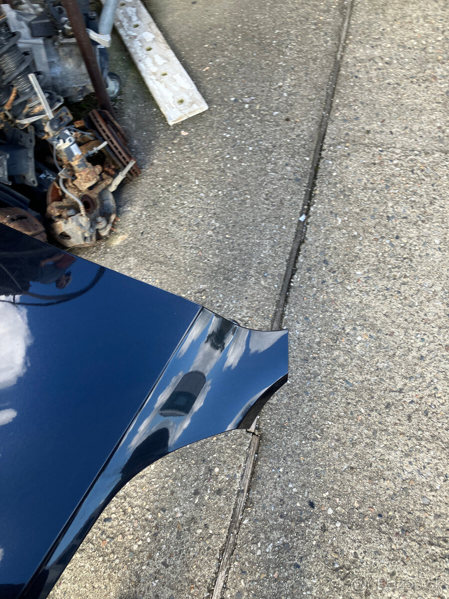 predni blatnik skoda octavia III pravy 12- cerny - 2