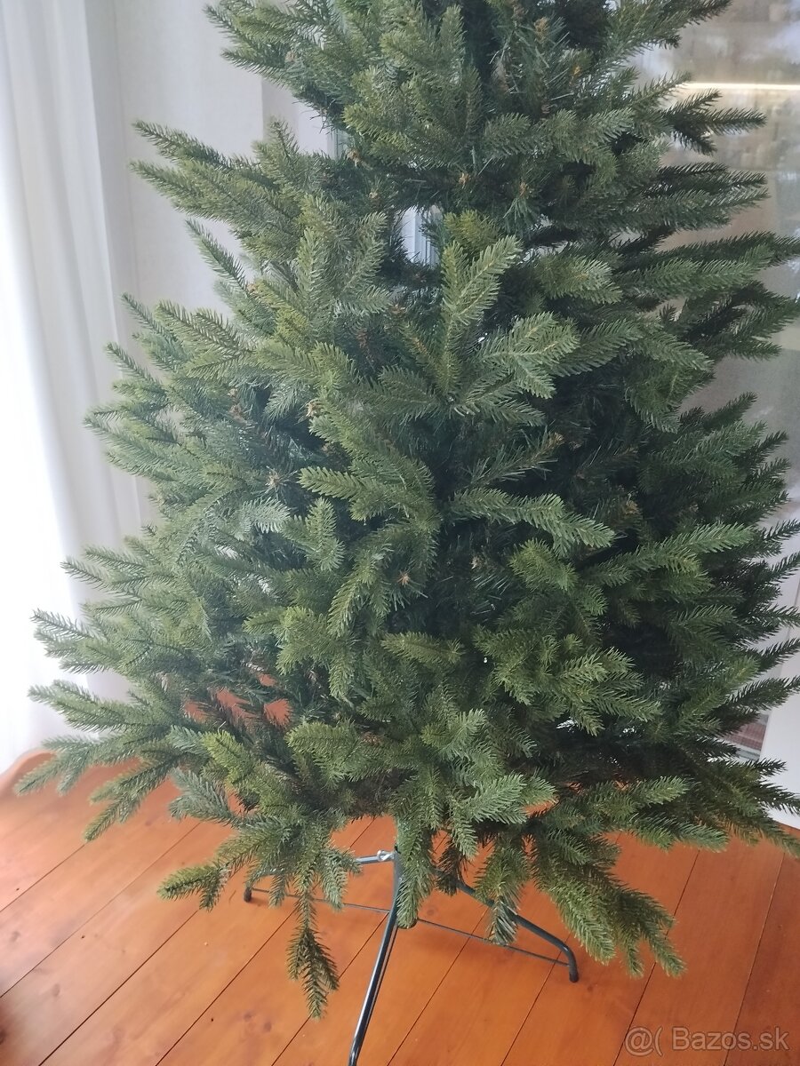 Vianočný stromček 3D - 2