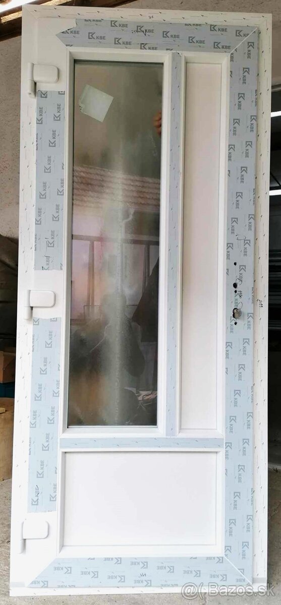 Predám plastové vchodové dvere - 2