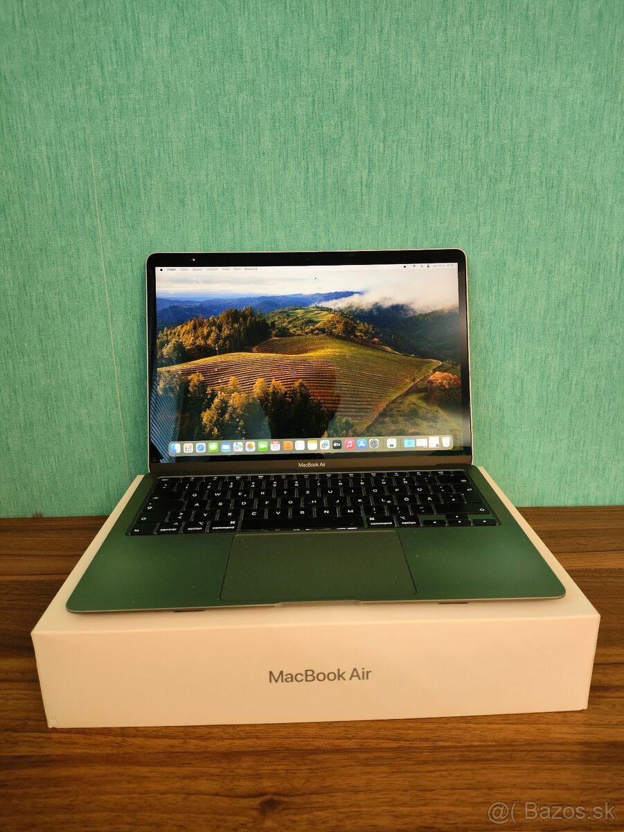 MacBook Air 2020 | i7 • 8GB • 256GB SSD - 2