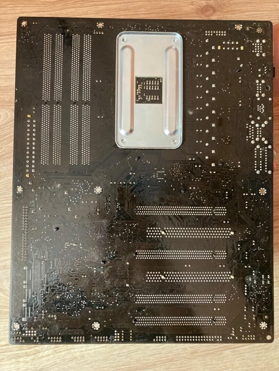 Asus M3A32-MVP Deluxe - 2