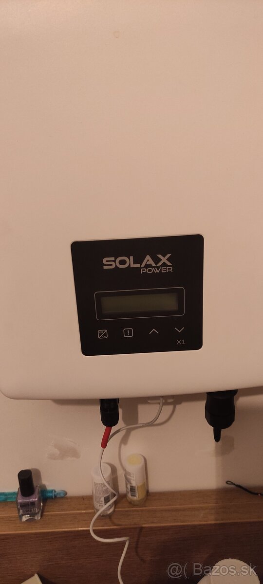 SolaX Power X1-3.3K-S-D(L). - 2
