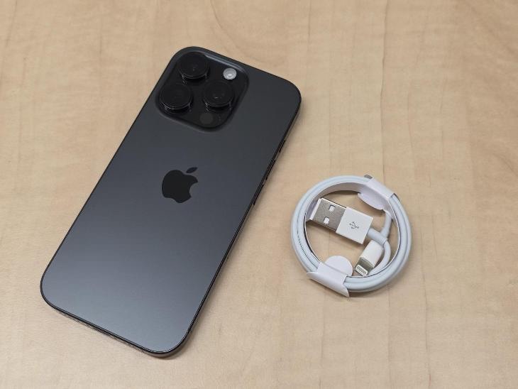 Apple iPhone 16 Pro 512 GB - 2