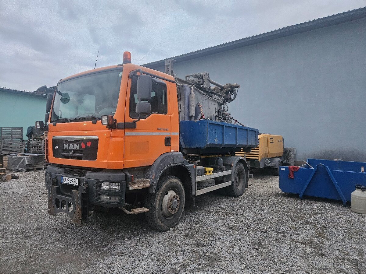 Hakovy nosic kontajnerov - 2