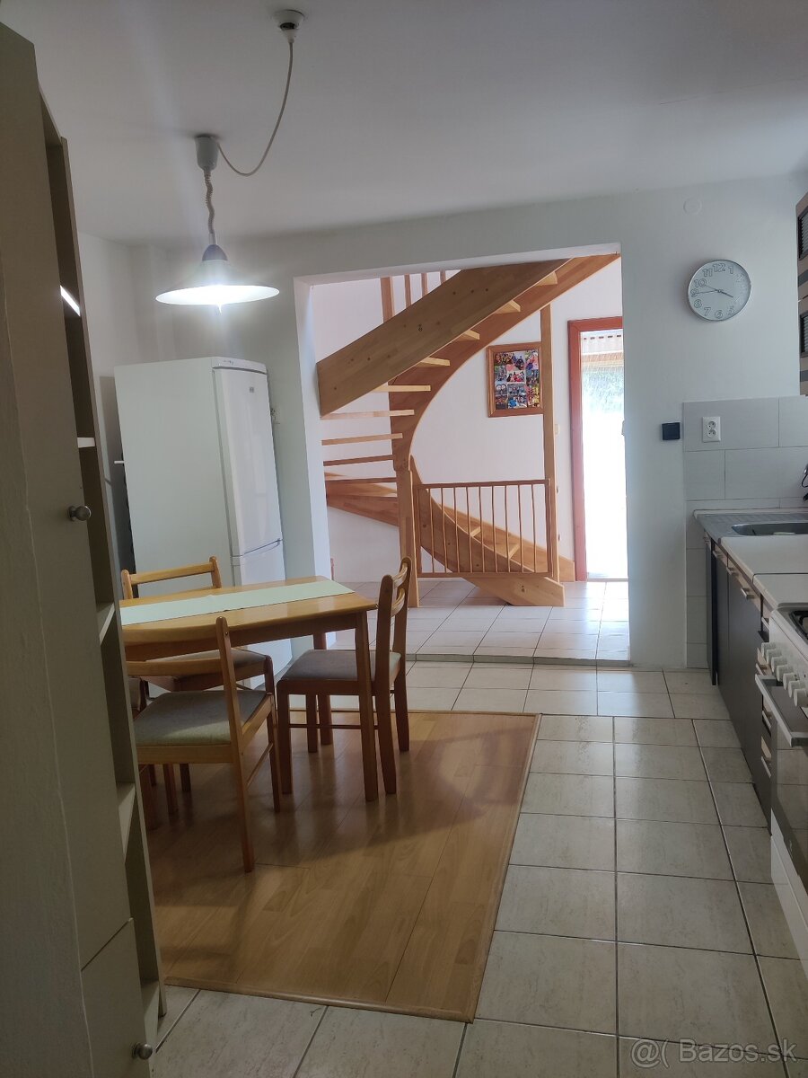 🏡 Na predaj: väčší poschodový rodinný dom – Spišské Vlachy - 2